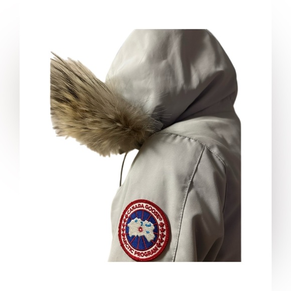 CANADA GOOSE Victoria Parka XS - Picture 3 of 17